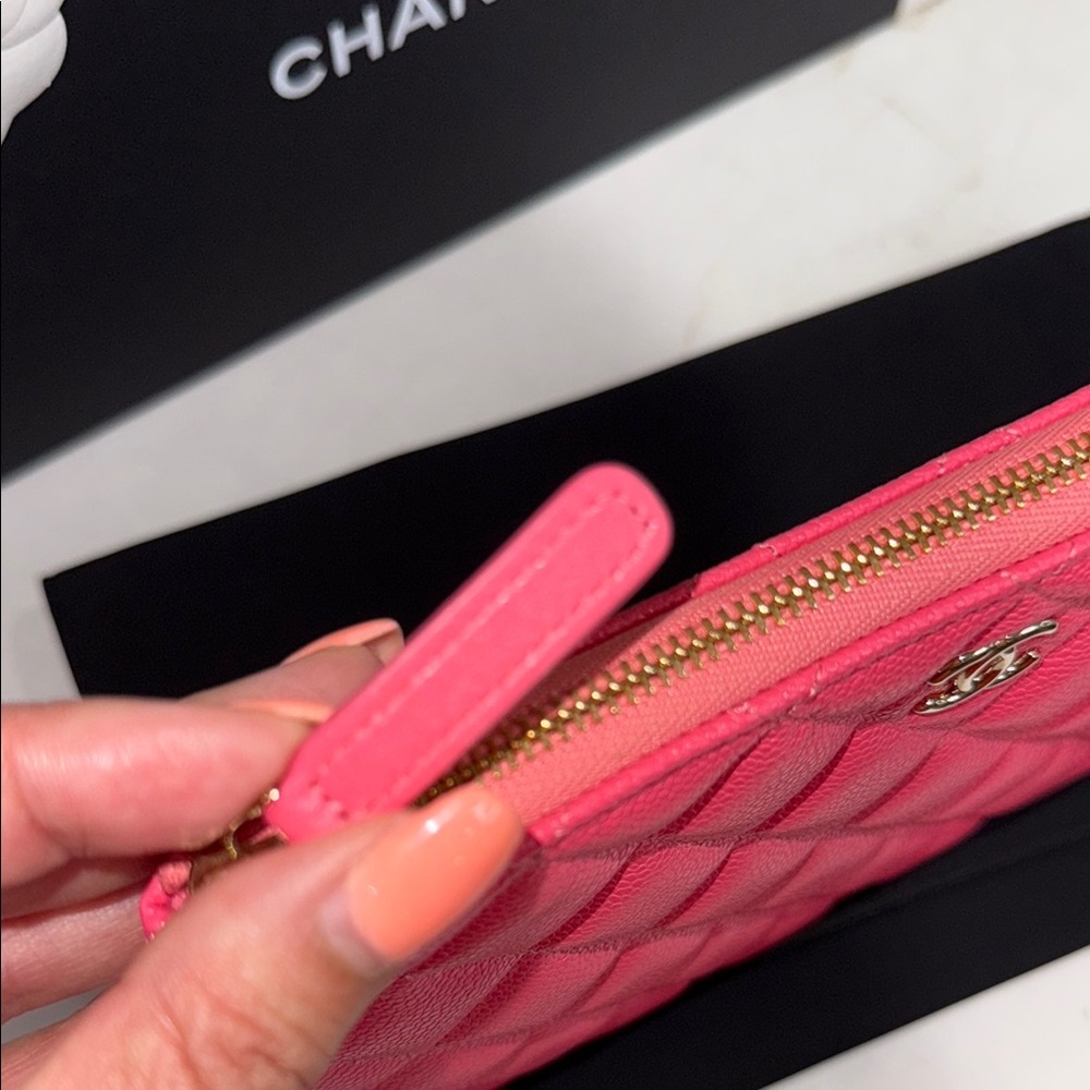 Authentic small CHANEL O Case in Pink Quilted Clutch - Picture 11 of 12